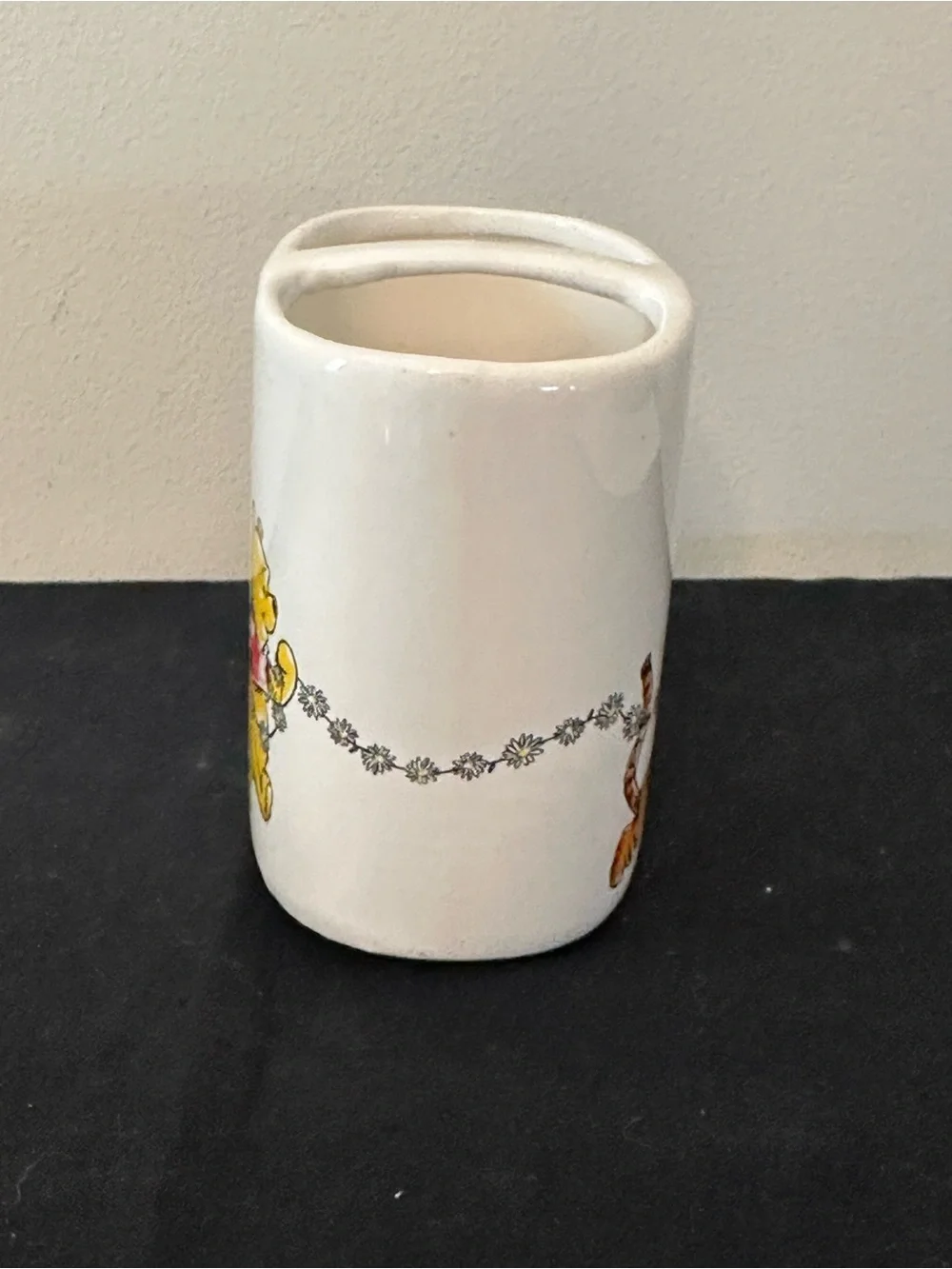 Disney Winnie the Pooh and Piglet Floral Toothbrush Holder